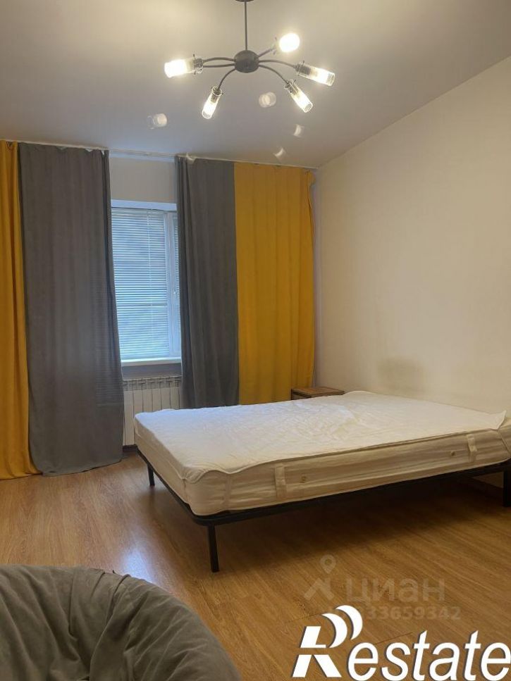 2-комн квартира улица Орлова, 27А,  д. 27А