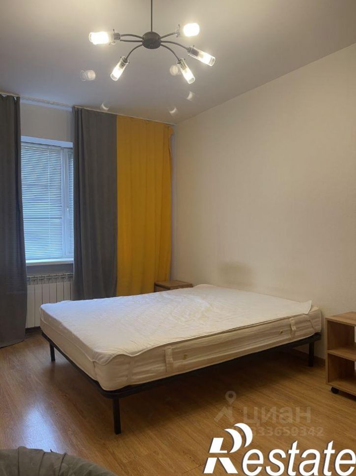 2-комн квартира улица Орлова, 27А,  д. 27А