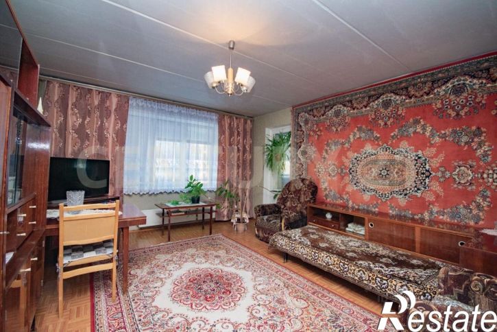 4-комн квартира улица Гагарина, 31,  д. 31