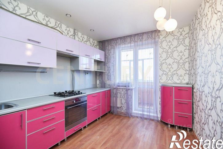 3-комн квартира улица Шигаева, 3,  д. 3