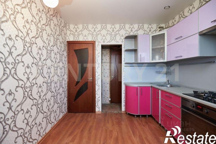 3-комн квартира улица Шигаева, 3,  д. 3