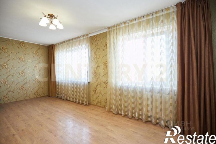 3-комн квартира улица Шигаева, 3,  д. 3