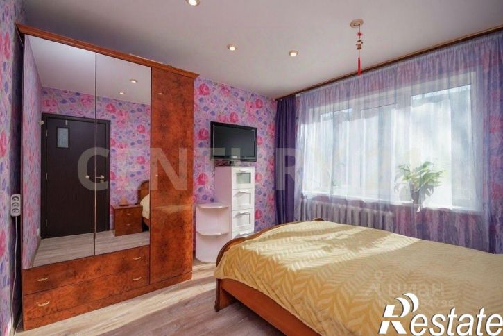 4-комн квартира улица Варейкиса, 32,  д. 32