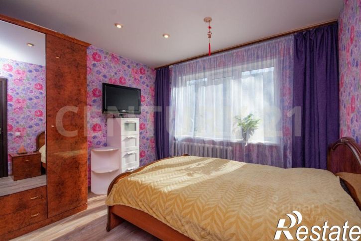 4-комн квартира улица Варейкиса, 32,  д. 32