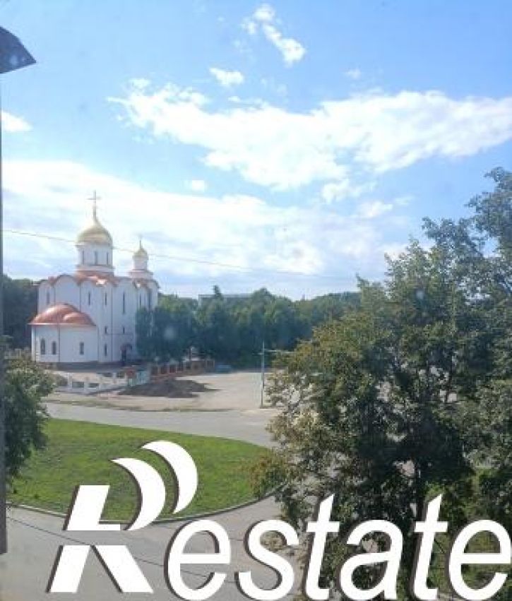 2-комн квартира пр-кт 50-летия ВЛКСМ, 20