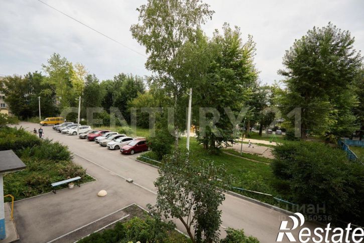 3-комн квартира улица Ефремова, 127,  д. 127