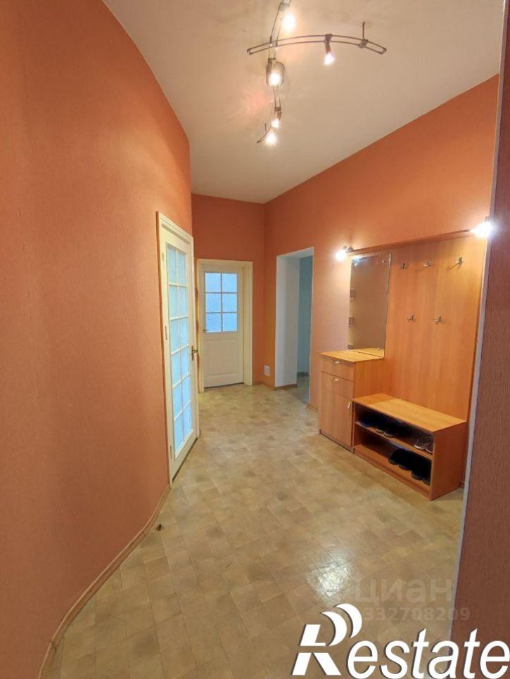 3-комн квартира улица Крымова, 3,  д. 3