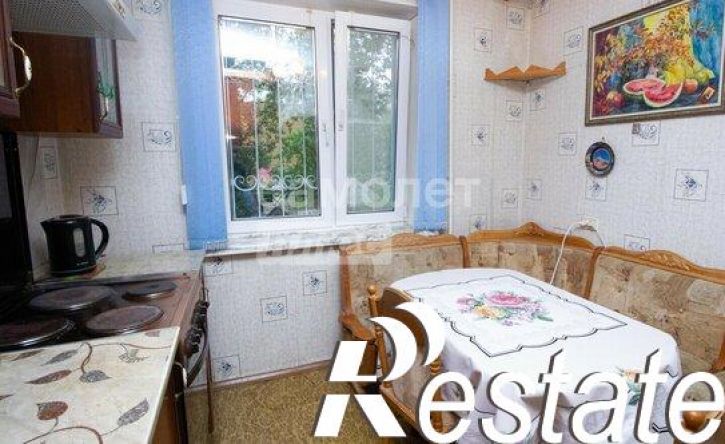 2-комн квартира проспект Врача Сурова, 5,  д. 5