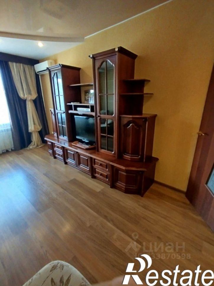 3-комн квартира Киевский бульвар, 4,  д. 4