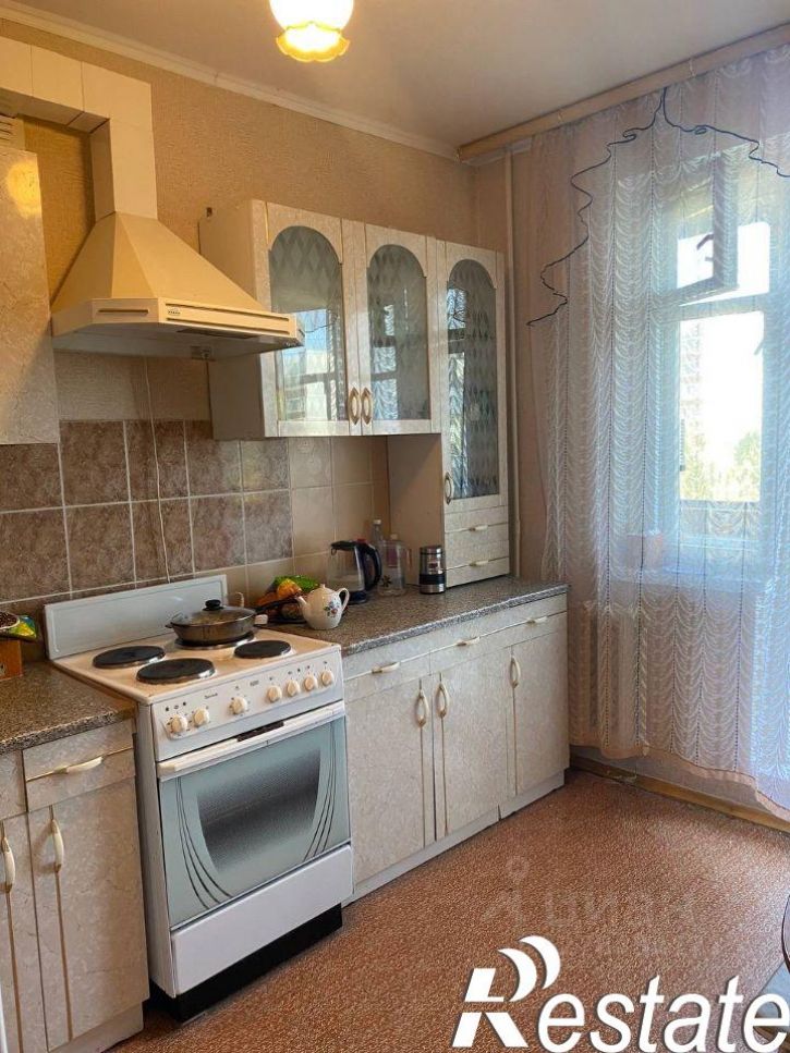 3-комн квартира проспект Авиастроителей, 15,  д. 15