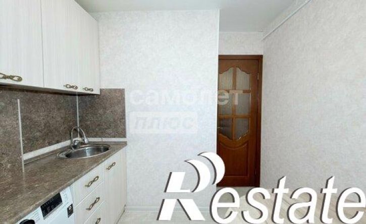 3-комн квартира улица Ефремова, 27,  д. 27