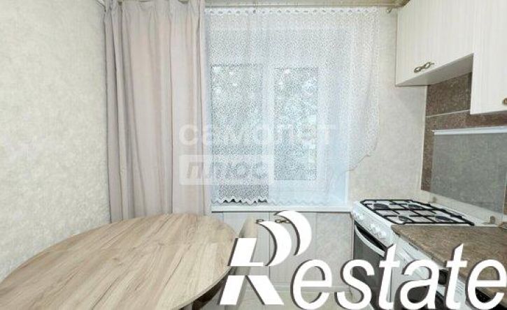 3-комн квартира улица Ефремова, 27,  д. 27