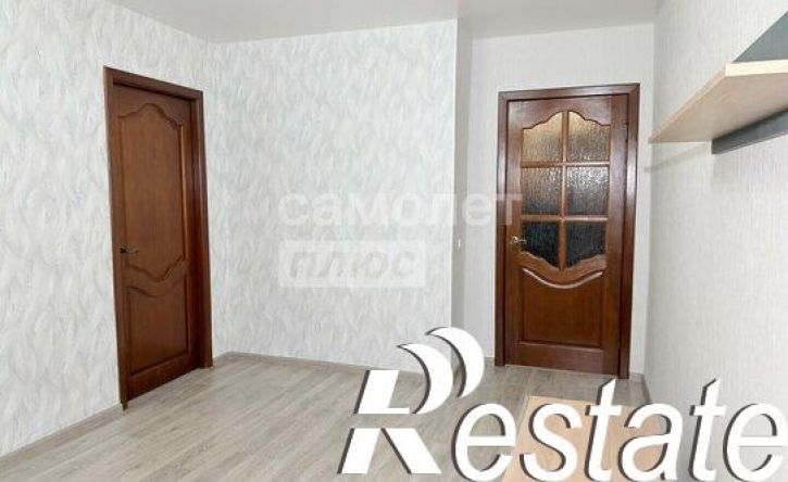 3-комн квартира улица Ефремова, 27,  д. 27