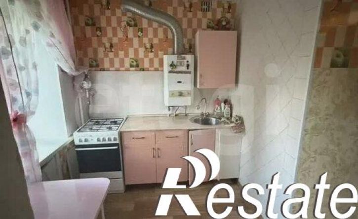 3-комн квартира Хрустальная улица, 33,  д. 33