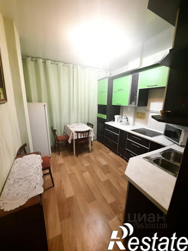 1-комн квартира улица Якурнова, 10,  д. 10