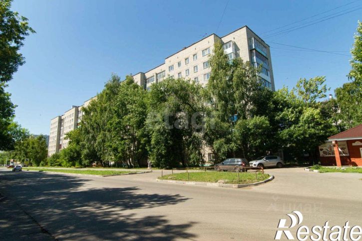 2-комн квартира Хрустальная улица, 52,  д. 52