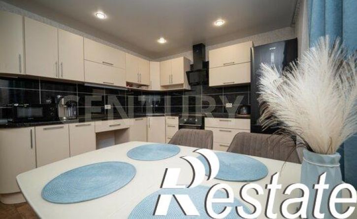 3-комн квартира улица Репина, 37,  д. 37