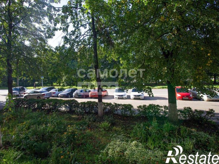 3-комн квартира проспект Ленинского Комсомола, 33,  д. 33