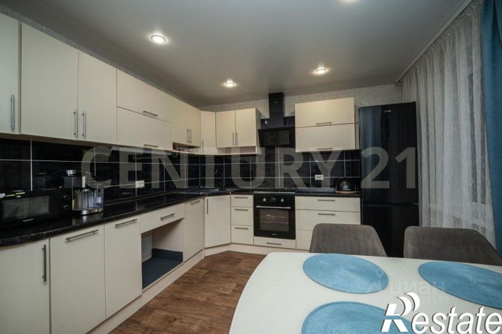 3-комн квартира улица Репина, 37,  д. 37