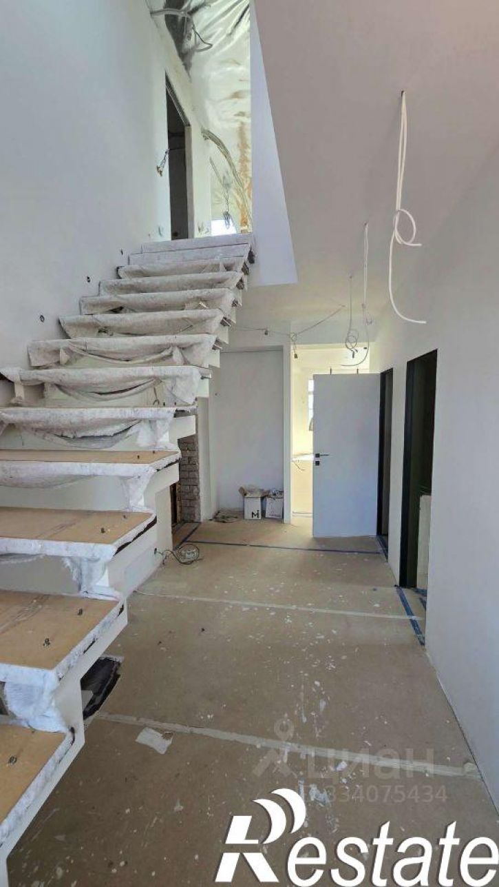 4-комн квартира Буинская улица, 70А,  д. 70А