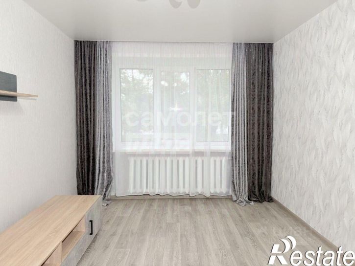 3-комн квартира улица Ефремова, 27,  д. 27