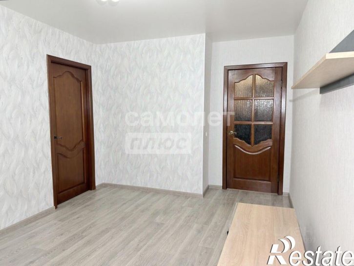 3-комн квартира улица Ефремова, 27,  д. 27