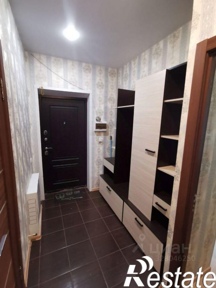 2-комн квартира улица Защитников Отечества, 21,  д. 21
