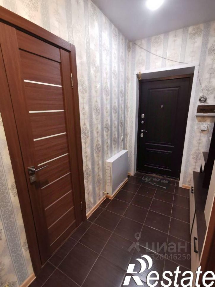 2-комн квартира улица Защитников Отечества, 21,  д. 21