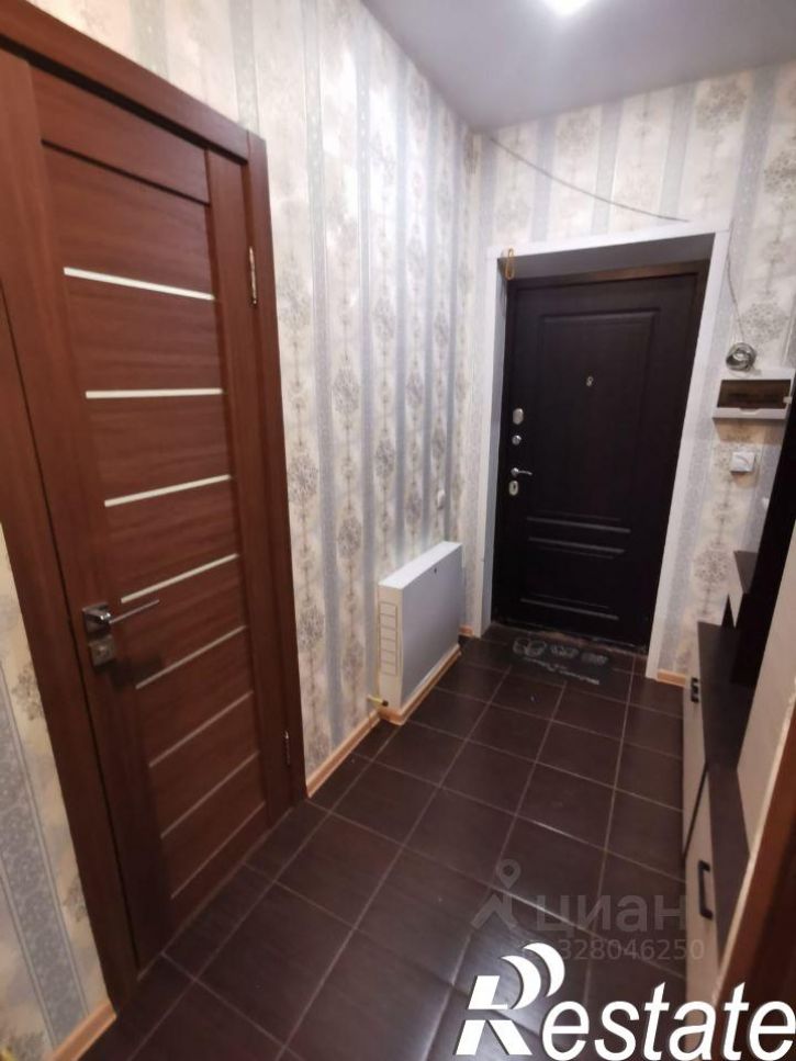 2-комн квартира улица Защитников Отечества, 21,  д. 21
