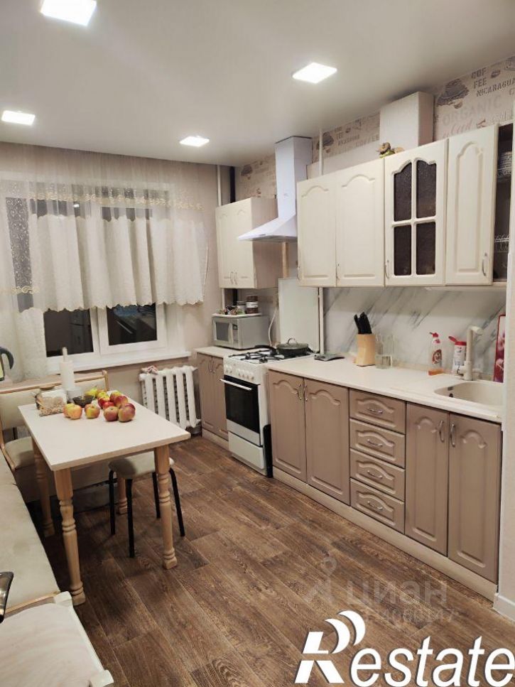4-комн квартира улица Орлова, 27,  д. 27