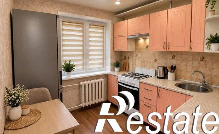 3-комн квартира улица Ефремова, 51,  д. 51