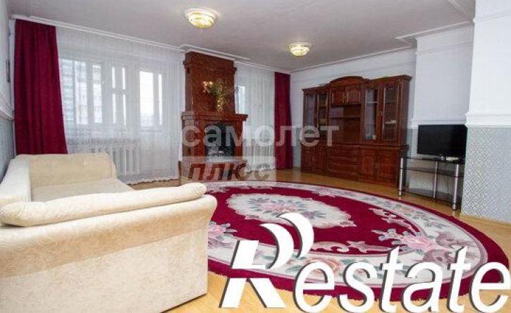 4-комн квартира улица Любови Шевцовой, 55А,  д. 55А