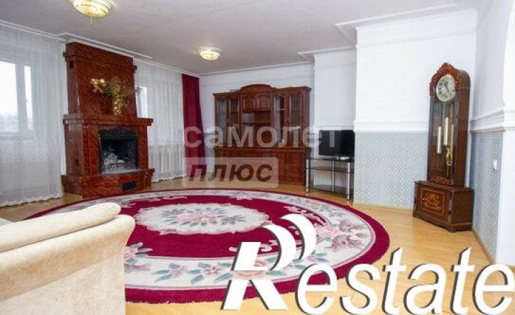 4-комн квартира улица Любови Шевцовой, 55А,  д. 55А