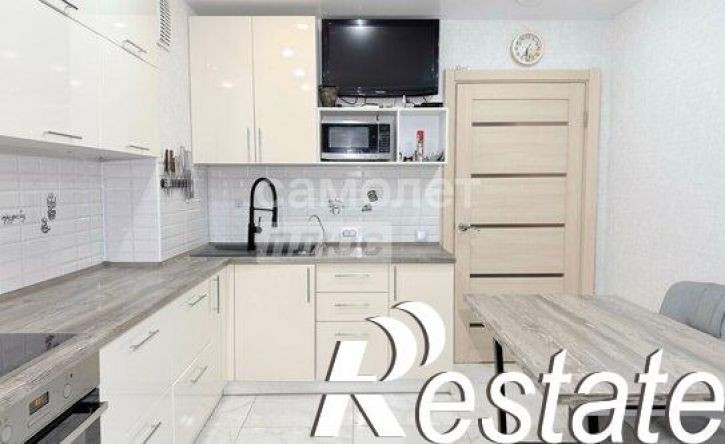 3-комн квартира улица Карбышева, 49,  д. 49
