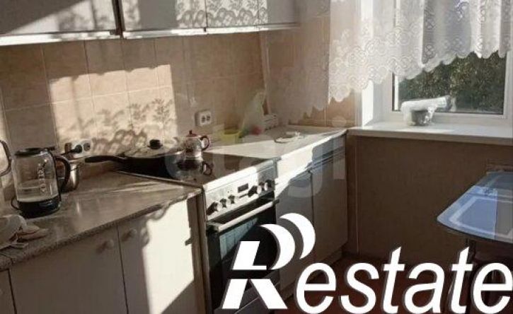 2-комн квартира проспект Врача Сурова, 1,  д. 1