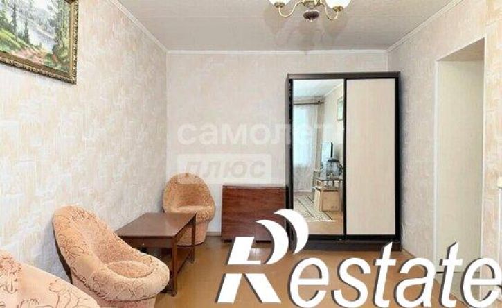 2-комн квартира Хрустальная улица, 28,  д. 28