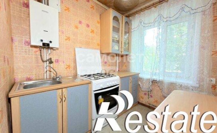 2-комн квартира Хрустальная улица, 28,  д. 28