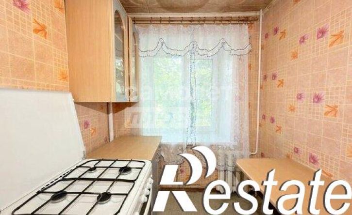 2-комн квартира Хрустальная улица, 28,  д. 28