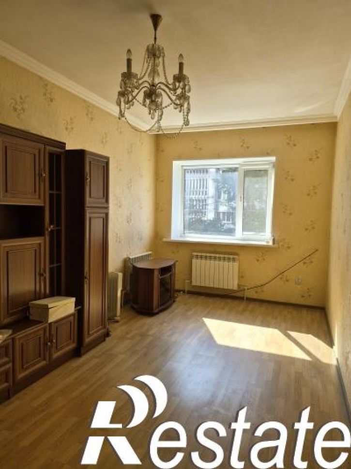 3-комн квартира ул Кролюницкого, 15
