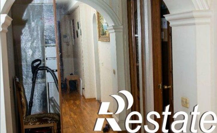3-комн квартира Ленинградская улица, 32,  д. 32