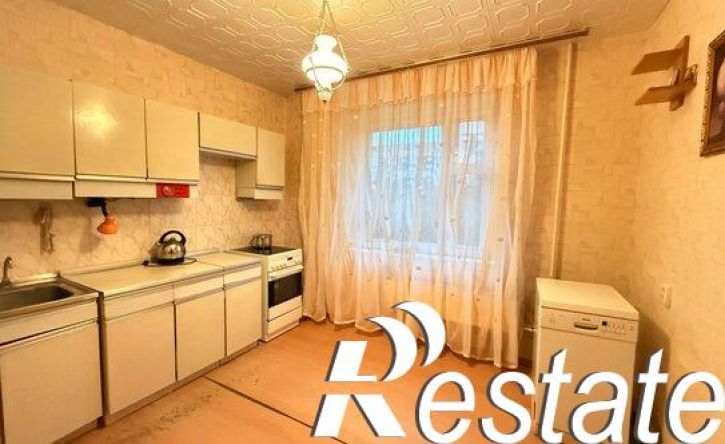 3-комн квартира проспект Врача Сурова, 22,  д. 22