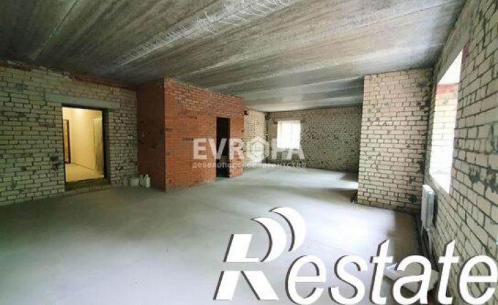 3-комн квартира улица Розы Люксембург, 8,  д. 8