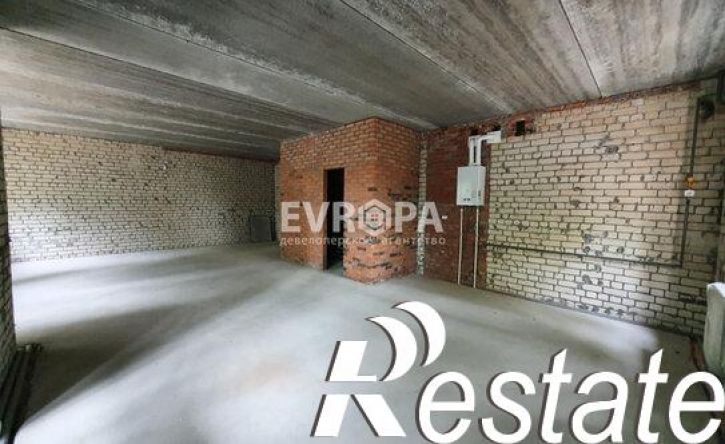 3-комн квартира улица Розы Люксембург, 8,  д. 8