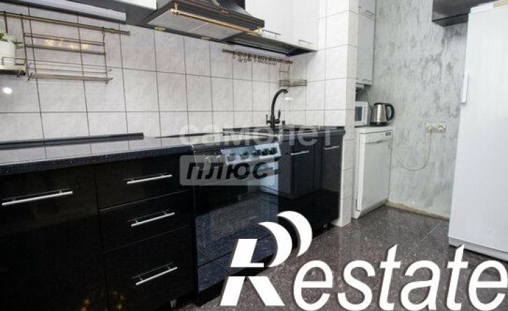 3-комн квартира улица Корунковой, 7,  д. 7