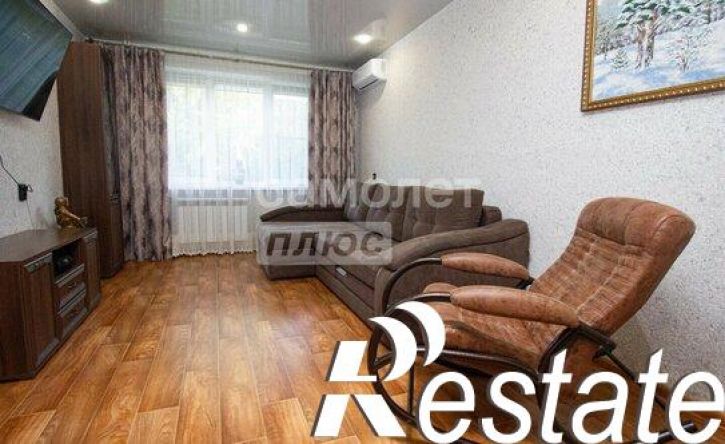 2-комн квартира проспект Академика Филатова, 8,  д. 8
