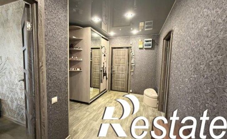 3-комн квартира улица Варейкиса, 20,  д. 20