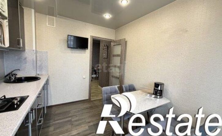 3-комн квартира улица Варейкиса, 20,  д. 20