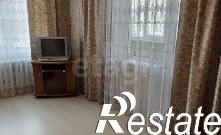 2-комн квартира улица Врача Михайлова, 42,  д. 42