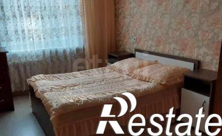 2-комн квартира улица Врача Михайлова, 42,  д. 42