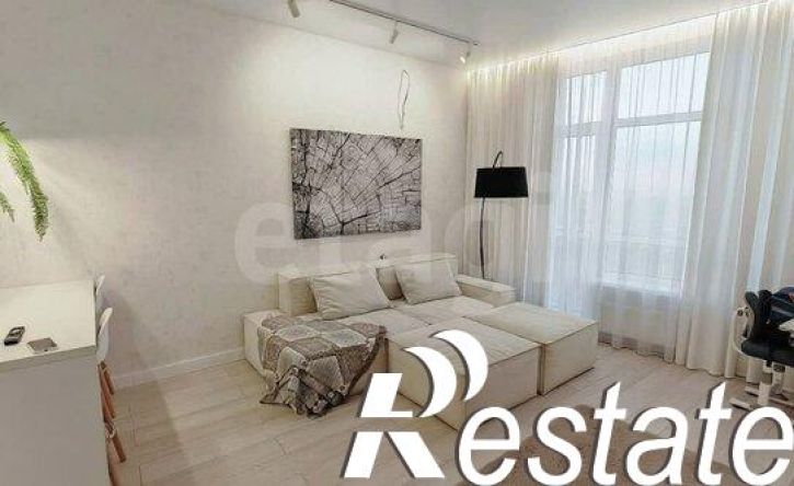 2-комн квартира улица Защитников Отечества, 25,  д. 25